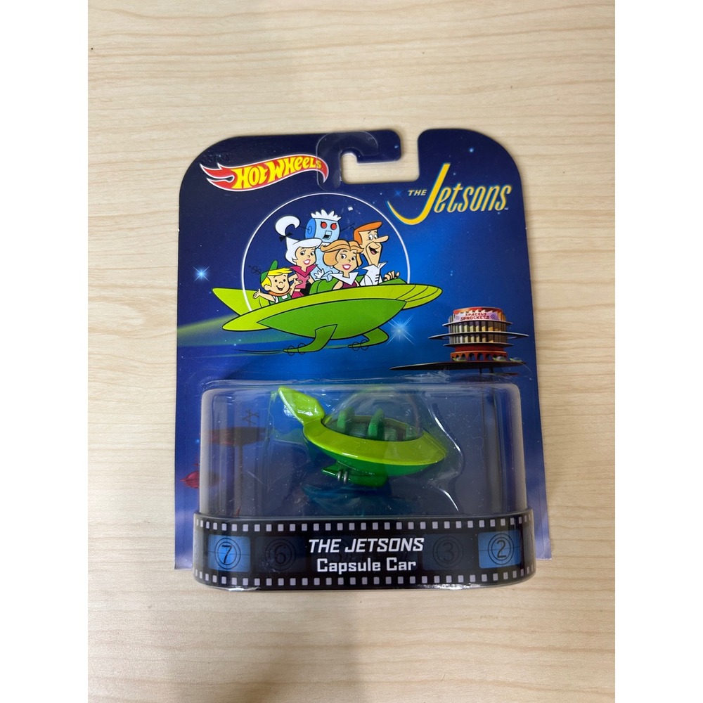Hot Wheels The Jetsons Capsule Car Retro Entertainment Diecast BDT78 2014 New